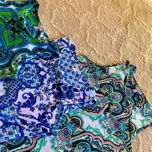 3 sleeveless dresses!